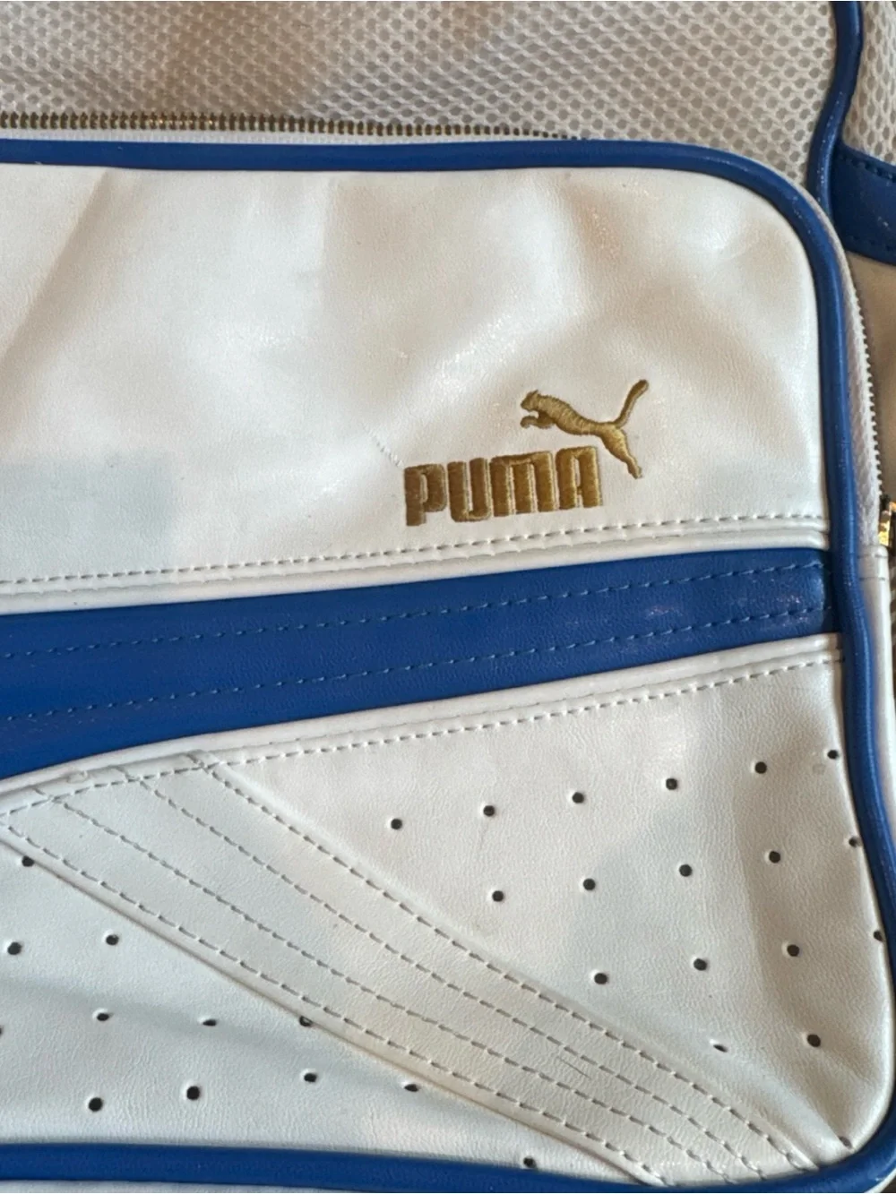 Vintage Puma White and Blue Shoulder Retro Bag